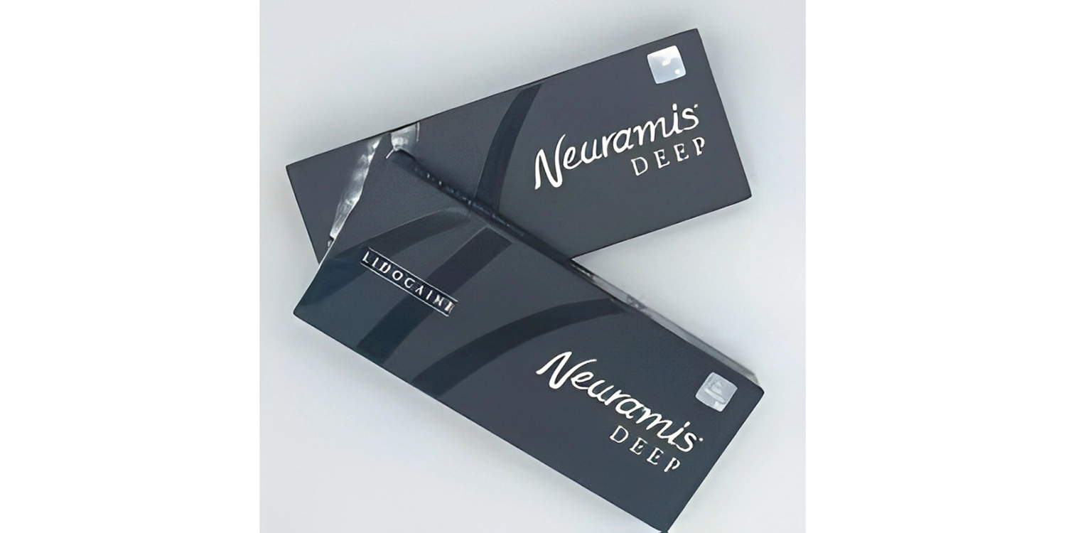 ژل لب نورامیس